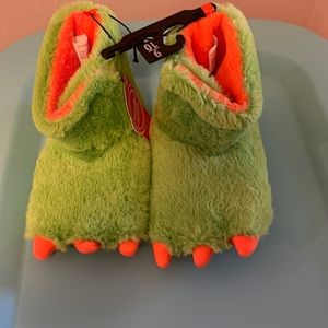 Dinasour new house shoes size 9/10